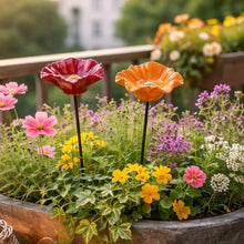 Afbeelding in Gallery-weergave laden, Handgemaakte Lieveheersbeestjesbloemen – weerbestendige keramische drinkbloemen, set van 4
