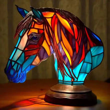 Afbeelding in Gallery-weergave laden, LichtPaard - handgemaakte lamp die harten laat stralen
